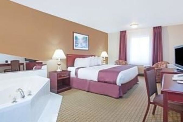 Ramada Red Deer Hotel and Suites